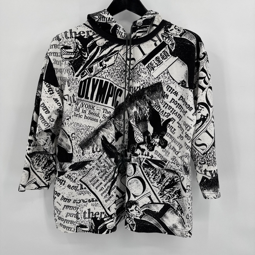 Vintage Outlander Novelty News Paper Print Hoodie 100% Cotton Woven Top L 80s90s
